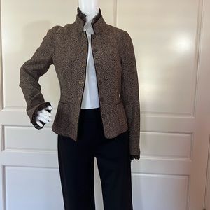 NWOT Elie Tahari reversible blazer. This seasons hottest color brown wool/tweed